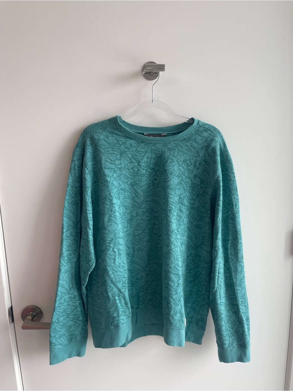 Eddie Bauer Men’s Teal Patterned Crewneck